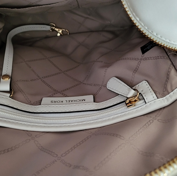 Michael Kors Rhea backpack - Picture 3 of 11